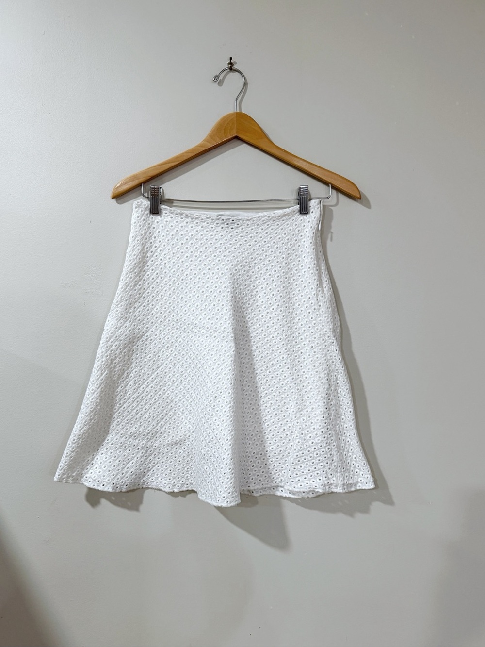 Theory Women's Sz 2 White Cotton Eyelet A-Line Skirt Lined Side Zip Cottagecore